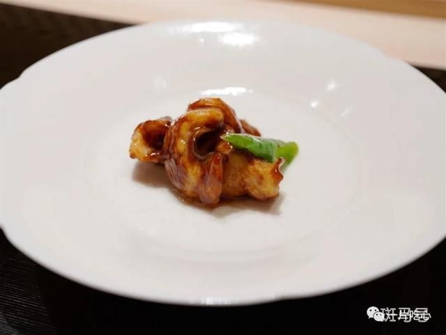 上海一中餐厅被指人均两千吃不饱 商家发声(向顾客收智商税?)(图6) 上海一中餐厅被指人均两千吃不饱 商家发声(向顾客收智商税?)(图6)