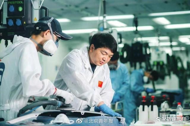 代表称不能躺平也不能被“卷”没了(杭州技师学院教师杨金龙表示)(图1) 代表称不能躺平也不能被“卷”没了(杭州技师学院教师杨金龙表示)(图1)