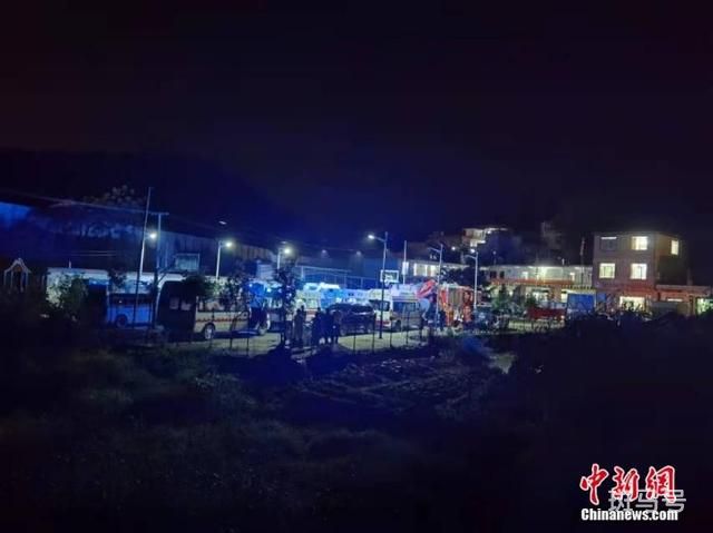 坠机目击者:离灾难现场仅约200米(东航MU5735坠机事件)(图3) 坠机目击者:离灾难现场仅约200米(东航MU5735坠机事件)(图3)