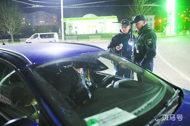 泽连斯基宣布罢免两名“叛徒”(外媒:系其首次“高调”宣布此类决定)(图4) 泽连斯基宣布罢免两名“叛徒”(外媒:系其首次“高调”宣布此类决定)(图4)