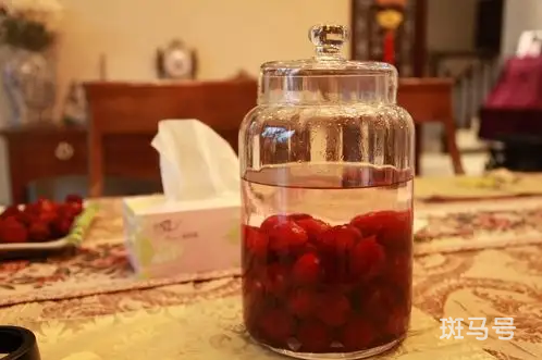 泡酒后的杨梅如何处理3