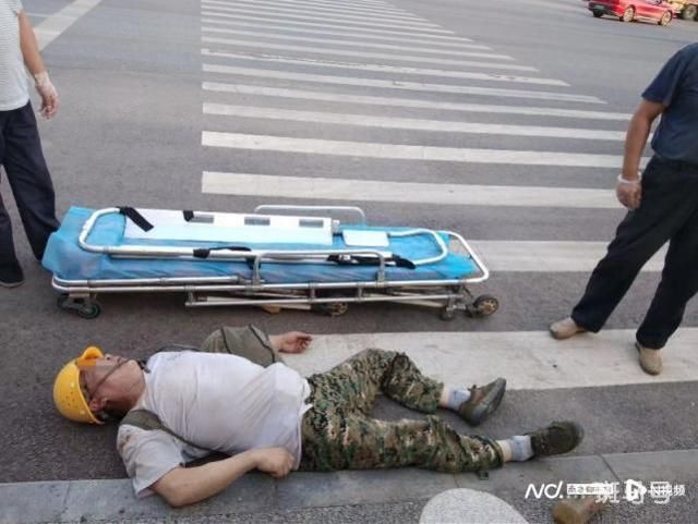建筑工收工路上倒下因热射病去世 家属称未签劳动合同(图2)