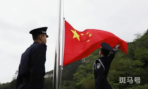 2022北京国庆升旗几点开始排队（北京国庆看升旗的人多吗）