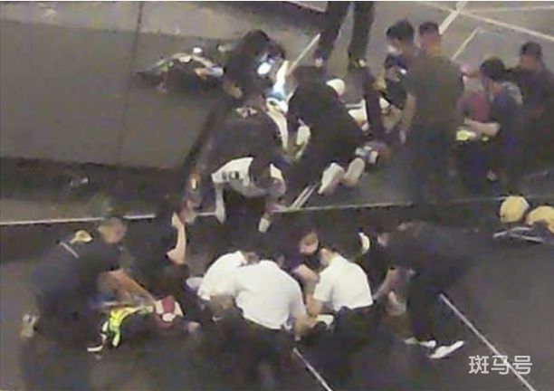 红馆演唱会舞者伤情严重 或永久瘫痪 画面曝光(图2)