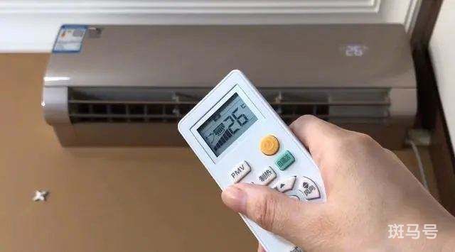夏季空调设置多少温度最合适（夏季室内空调最好调到几度）