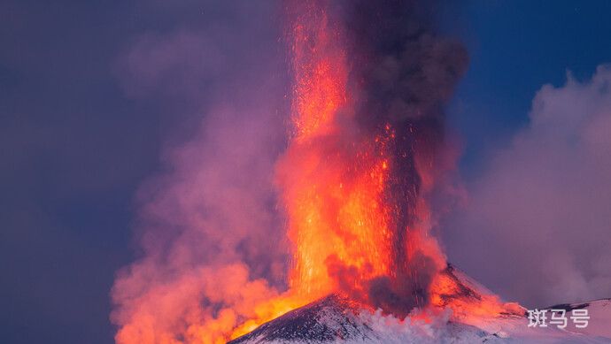 智利拉斯卡尔火山喷出六千米灰柱（当地发布安全警告）